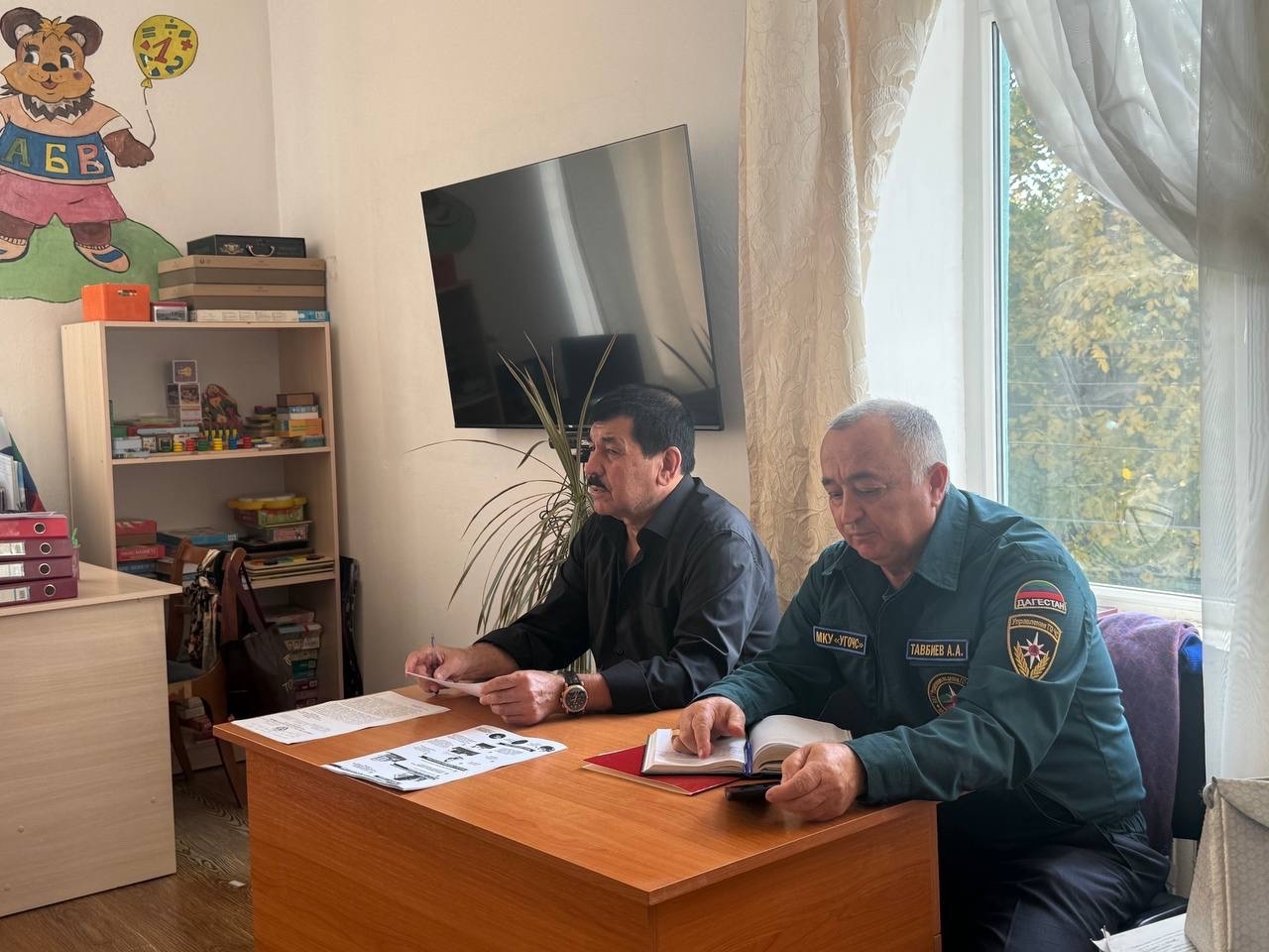 В ГКУ РД РЦДПОВ в МО «Хасавюртовский район» прошел очередной инструктаж по алгоритму действий при угрозе применения беспилотных летательных аппаратов (БПЛА).